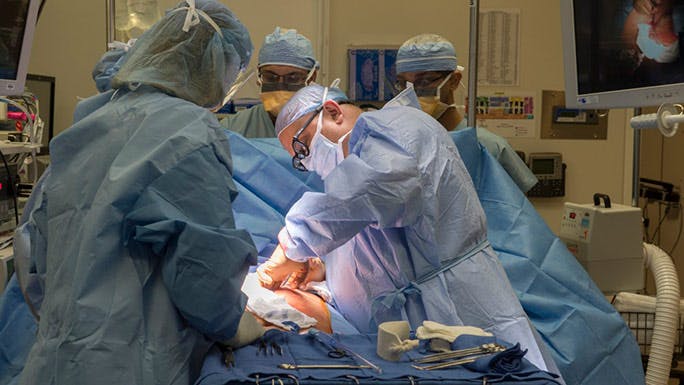 A transplant surgical team at work at the Center for Care and Discovery at the University of Chicago Medicine. (Photo by Robert Kozloff)